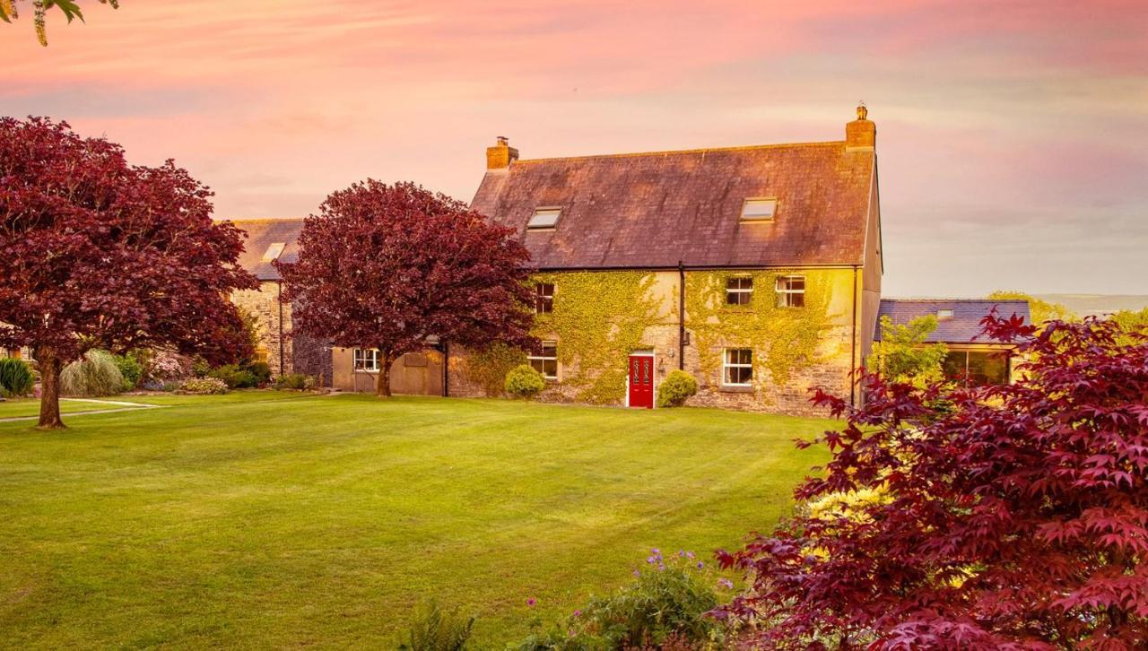 Kidwelly Farmhouse B&B Екстер'єр фото